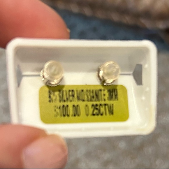 Elegant Silver Stud Earrings - Picture 6 of 6